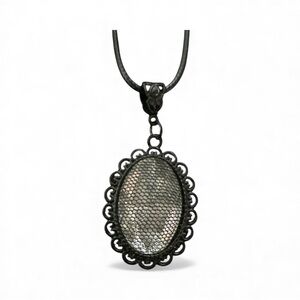 Elegant Black Pendant Necklace